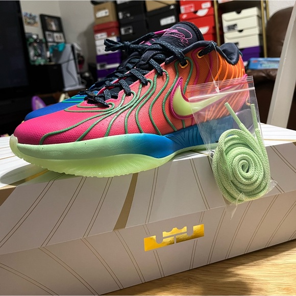 Nike Lebron 21 - Picture 4 of 12